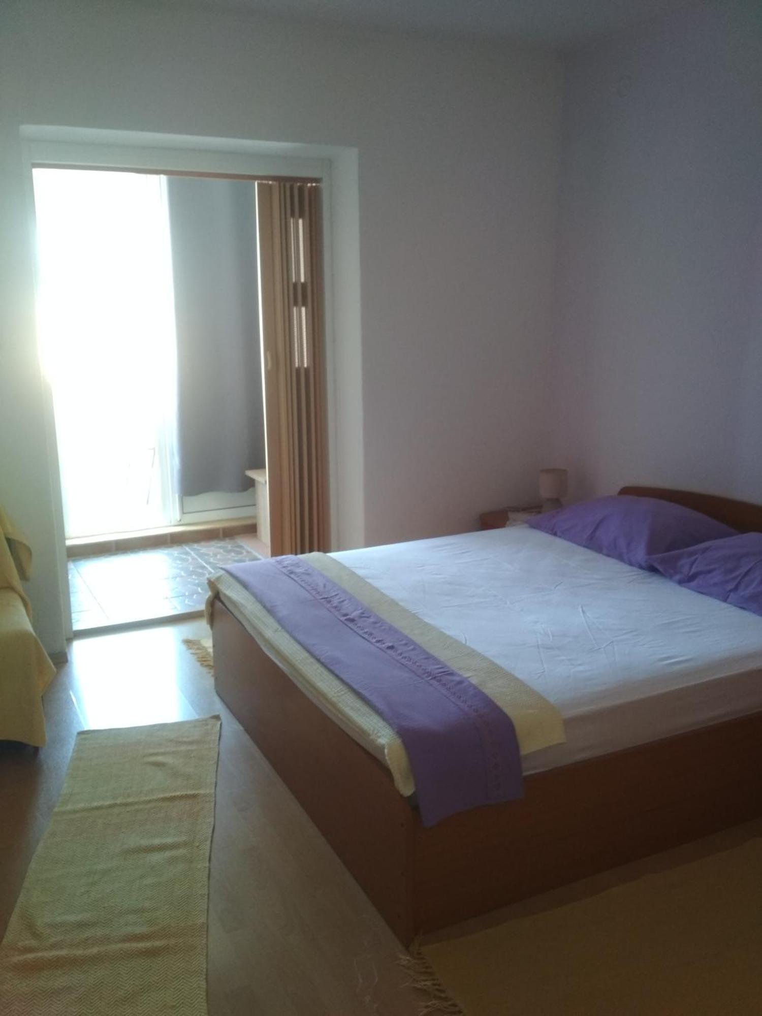 Apartmani Carevic Baška Voda Екстериор снимка